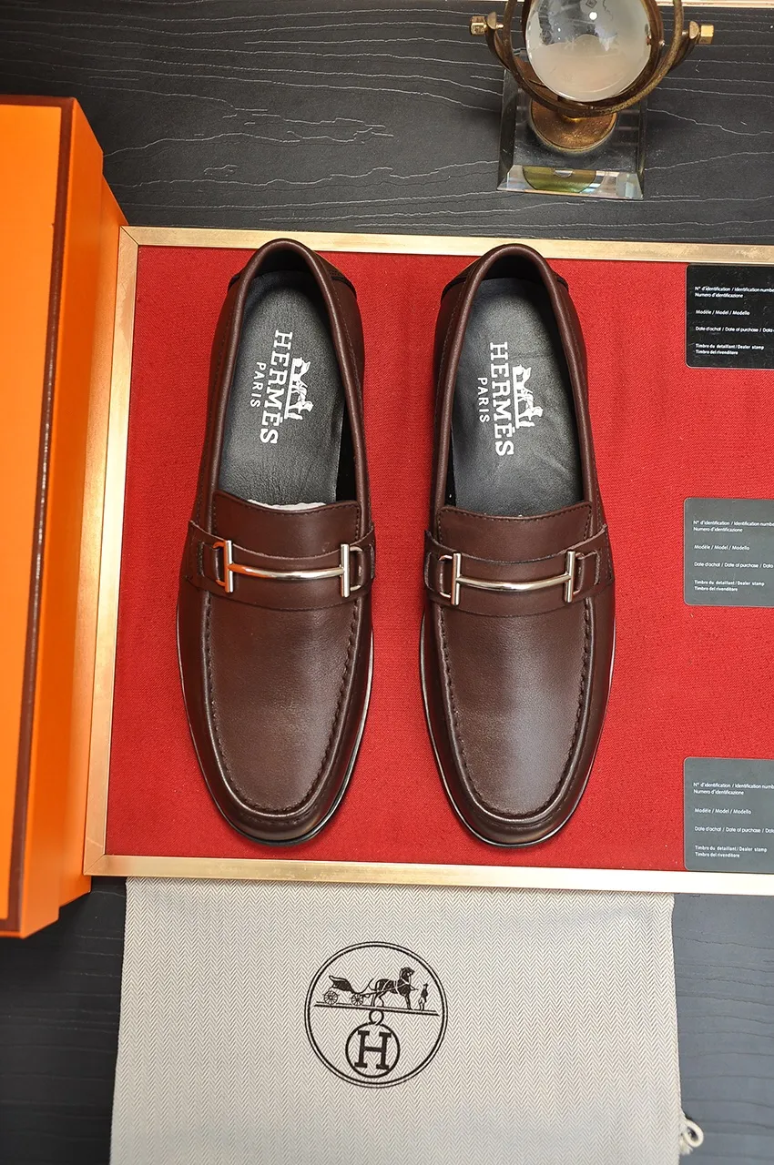 Men's shoes💰460💶[HERMES] (sheepskin lining)🍀Italian top luxury🍀He does not pursue novel styles and gorgeous colors, but attracts the favor of successful men with his flawless, elegant and classic style. Formal leather shoes This very comfortable, simple and stable style allows you to easily match any style! The pattern is absolutely 1:1 refined from the original case, and we strive for excellence in materials, imported cowhide + sheepskin lining💪💪💪extraordinary texture👍! .Black Brown Size: 38-45 (45 customized)